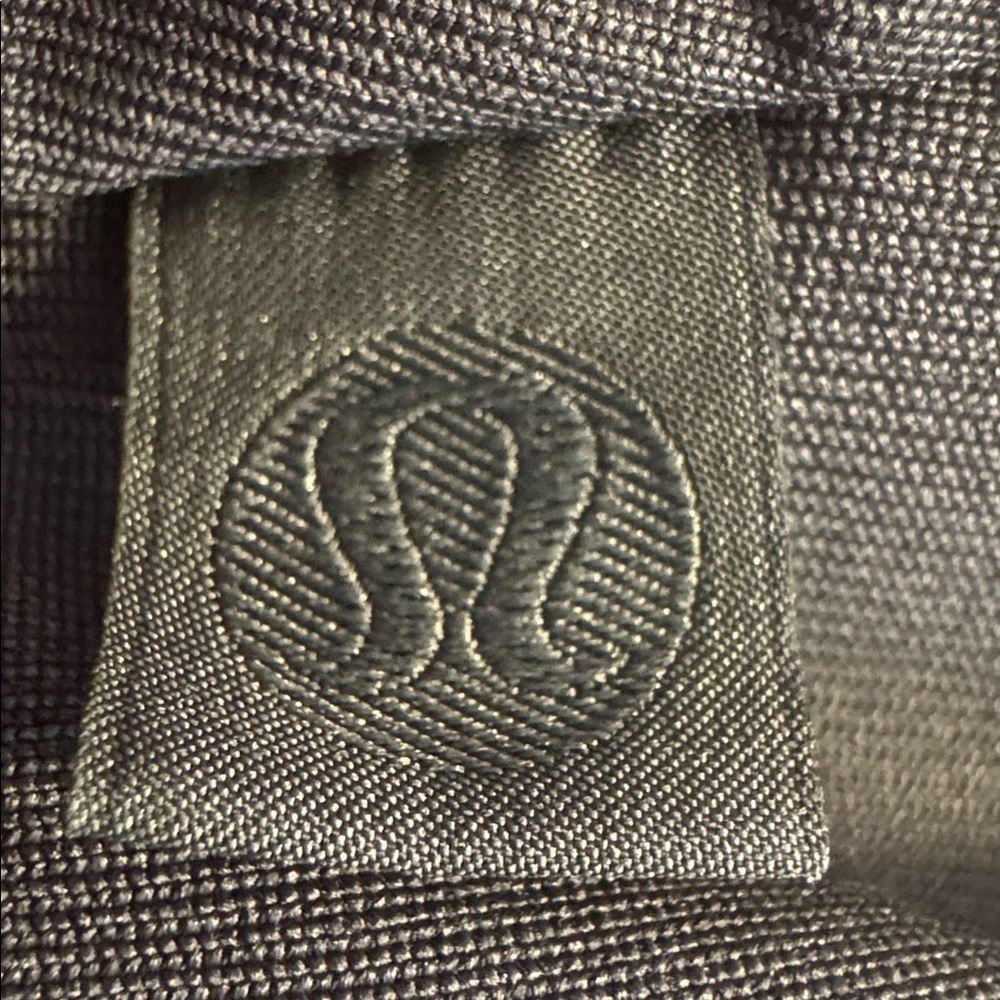 Lululemon men’s size 32 dark gray pants - Picture 7 of 7